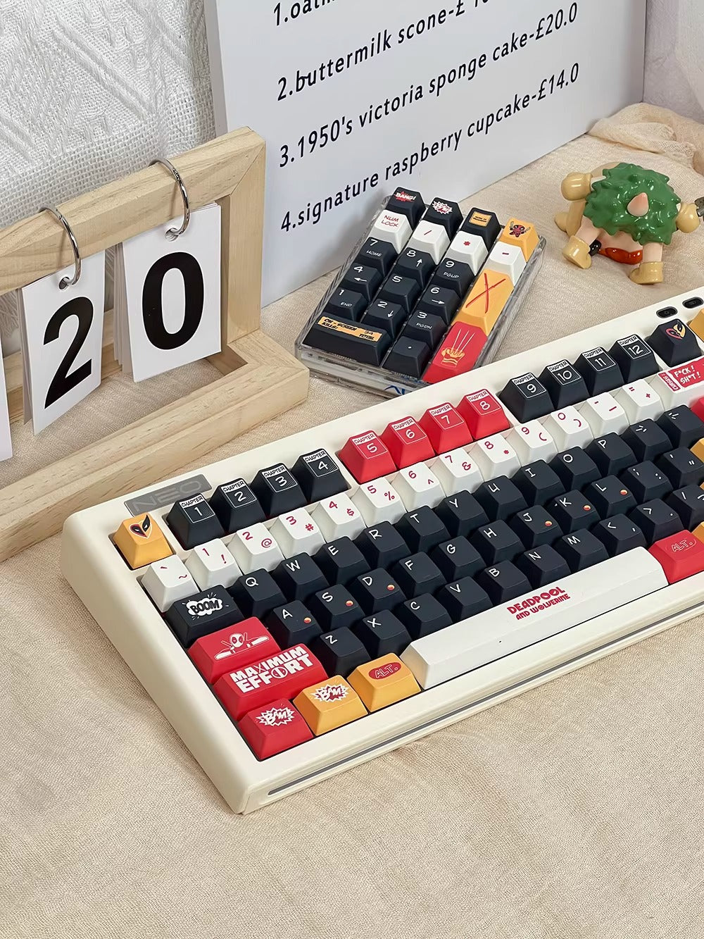 Deadpool&amp;Wolverine theme, 155 keys - Original factory height PBT full five sided thermal sublimation mechanical keyboard decoration keycap set