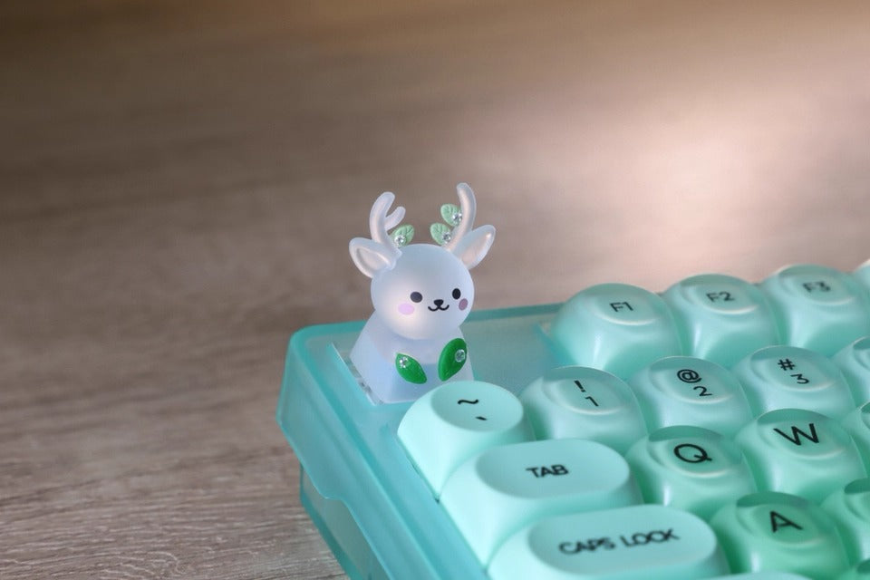 Original Forest Deer Keycap Resin Personalized Keycap Mist White/Light Green Mist Surface Half Transparent Hand Drilled/Hand drawn Deer Horn Leaves