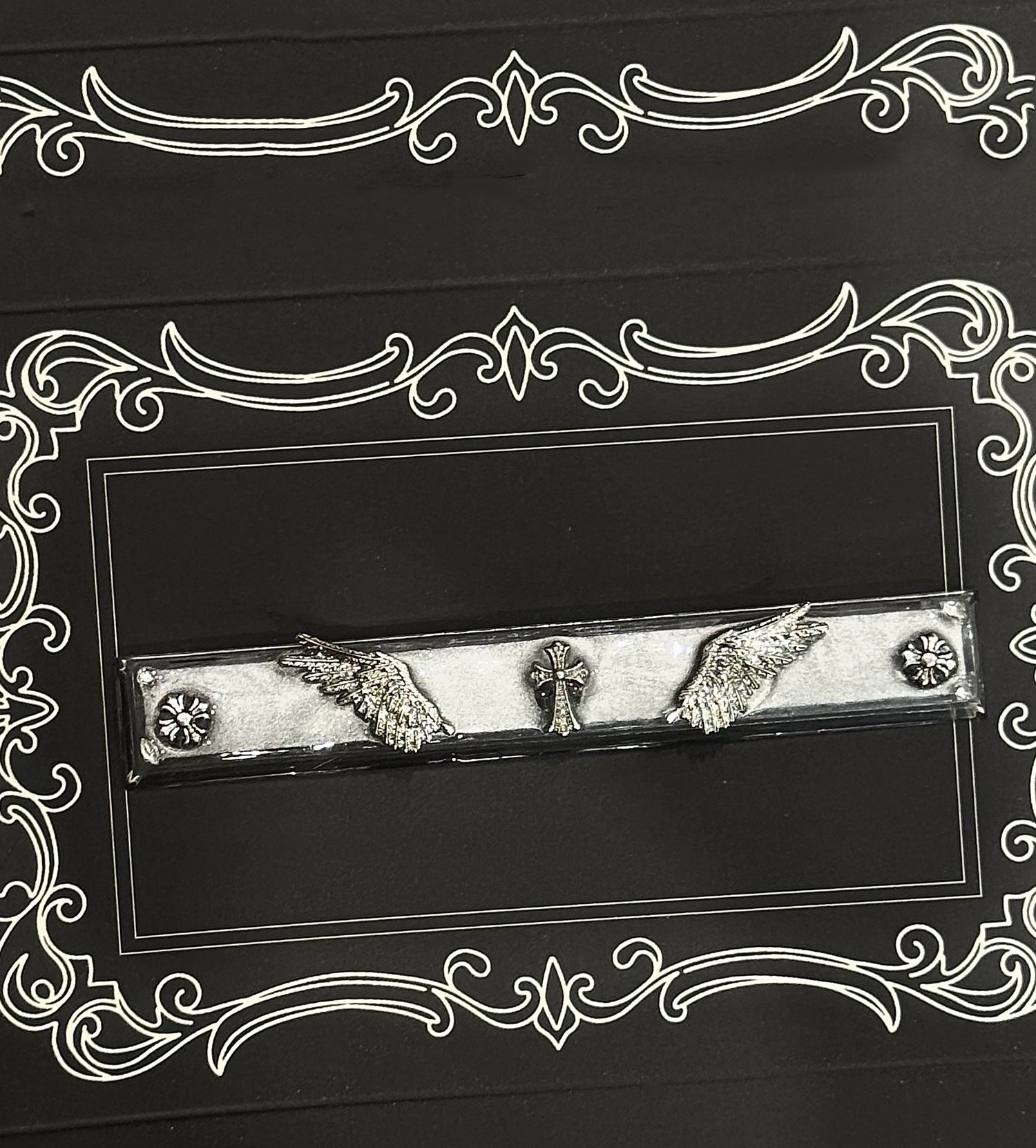 Baroque style, retro cross, medieval, gothic, angel wing decorated keycap, 6.25 U space bar transparent resin personalized keycap, mechanical keyboard element decorative keycap