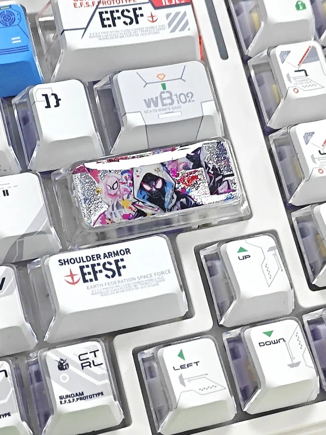 Marvel Spider Man design, PC crystal resin gilded personalized keycaps, anime creative cultural peripheral products, decorative keycaps