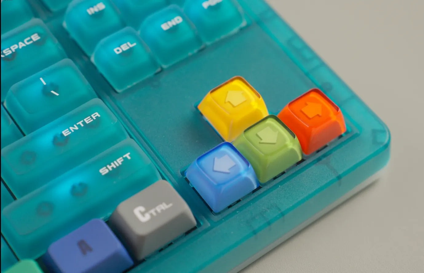 Rainbow jelly keycaps, colored arrow crystal resin personalized keycaps, cultural and creative PC desktop cultural keyboard matching, mechanical keyboard decorative keycaps