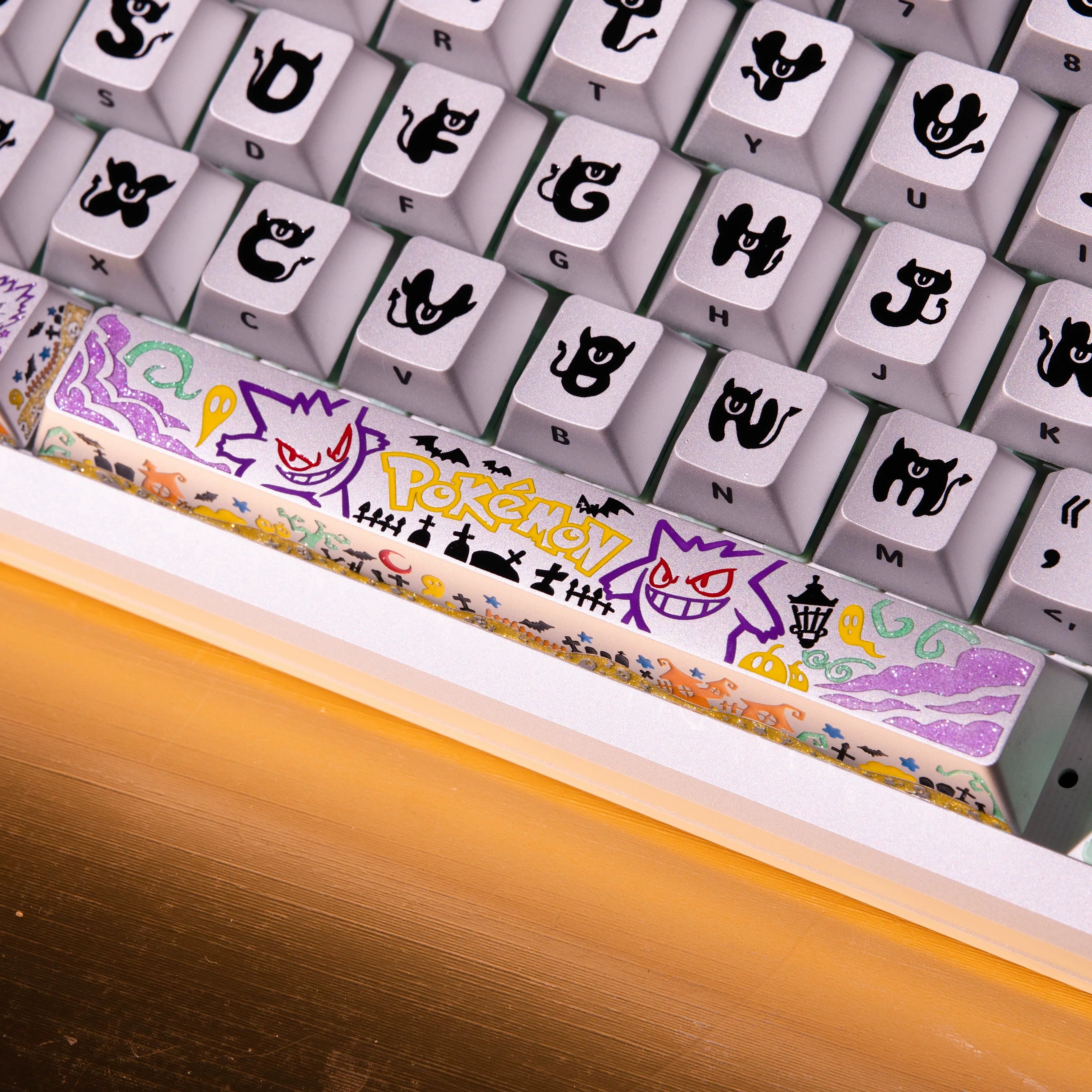 Pok é mon series,gengar themed design, keycaps made of aluminum alloy material CNC integrated precision machining personalized keycaps, mechanical keyboard decorative keycaps