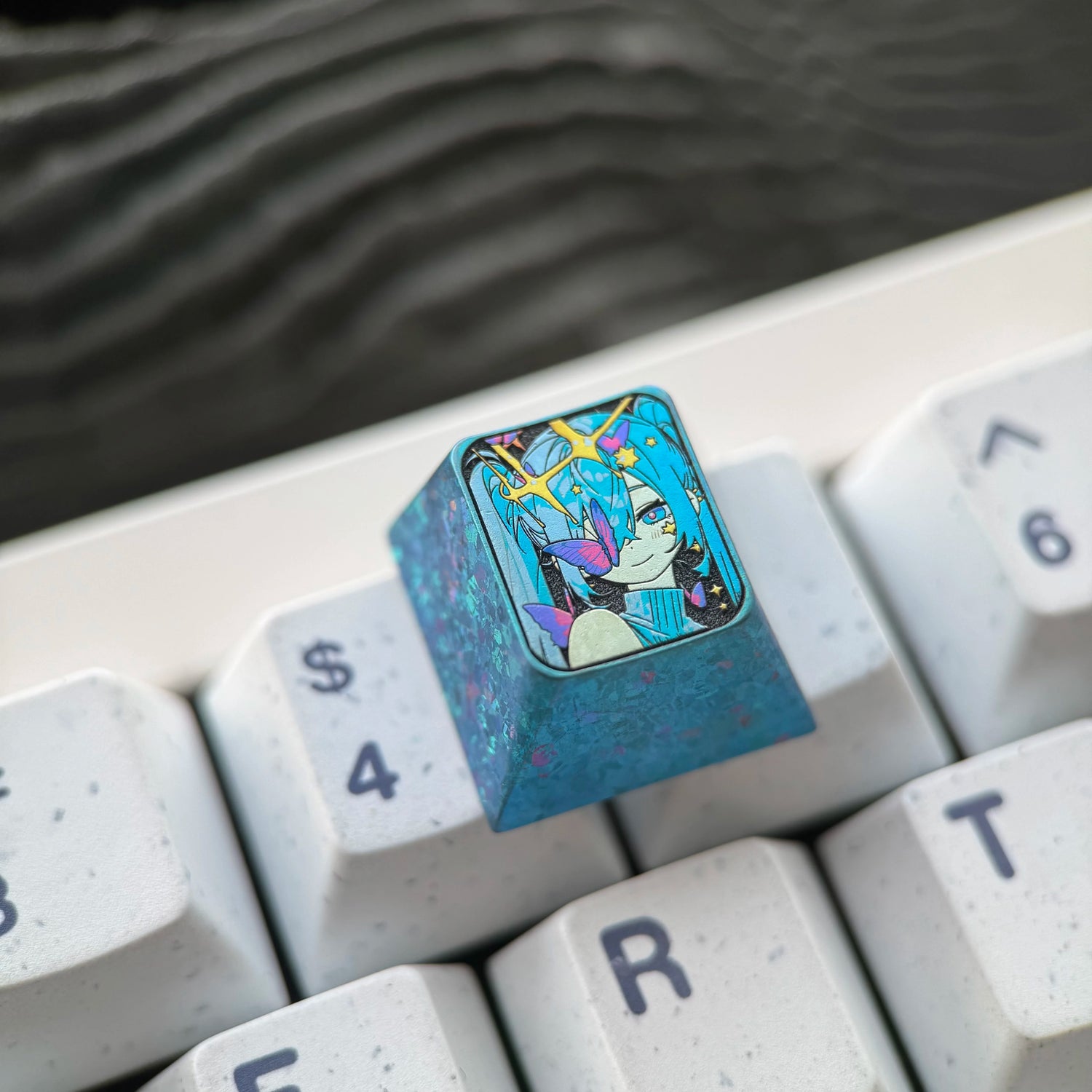 Hatsune Miku, titanium alloy 1U personalized key cap, mechanical keyboard decorative key cap, animation music icon art key cap