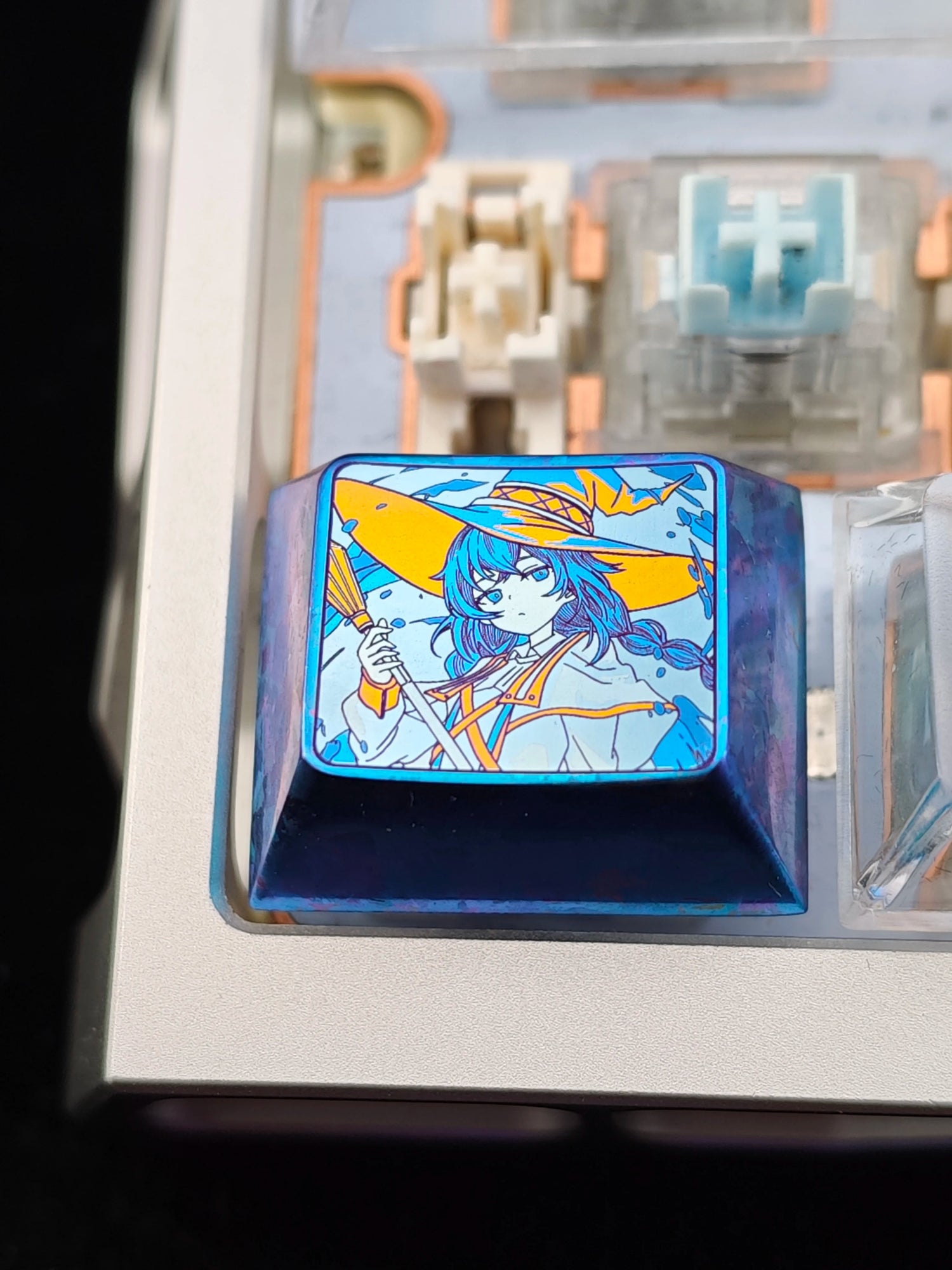 Mushoku Tensei: Jobless Reincarnation，Roxy Migurdia Greyrat ，1.25 U titanium alloy personalized keycaps, mechanical keyboard metal decorative keycaps, anime and game culture peripheral keycaps