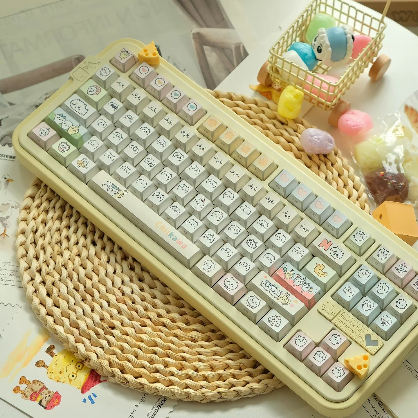 Chiikawa theme design, 4-sided folded transparent series, custom set personalized keycap series，PBT material, Original factory height, compatible with 61/64/68/75/84/87/104 mechanical keyboard keycap set