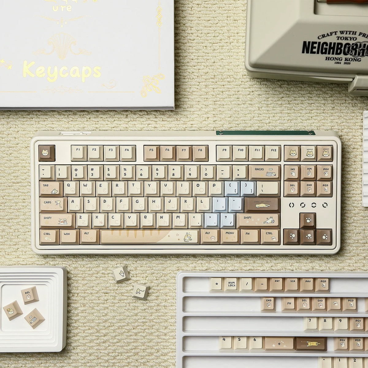 Hachimitu， Cute Cat Theme Design PBT material personalized keycap set, mechanical keyboard replacement decorative keycaps, compatible with 61/64/68/75/84/87/104 key mechanical keyboard