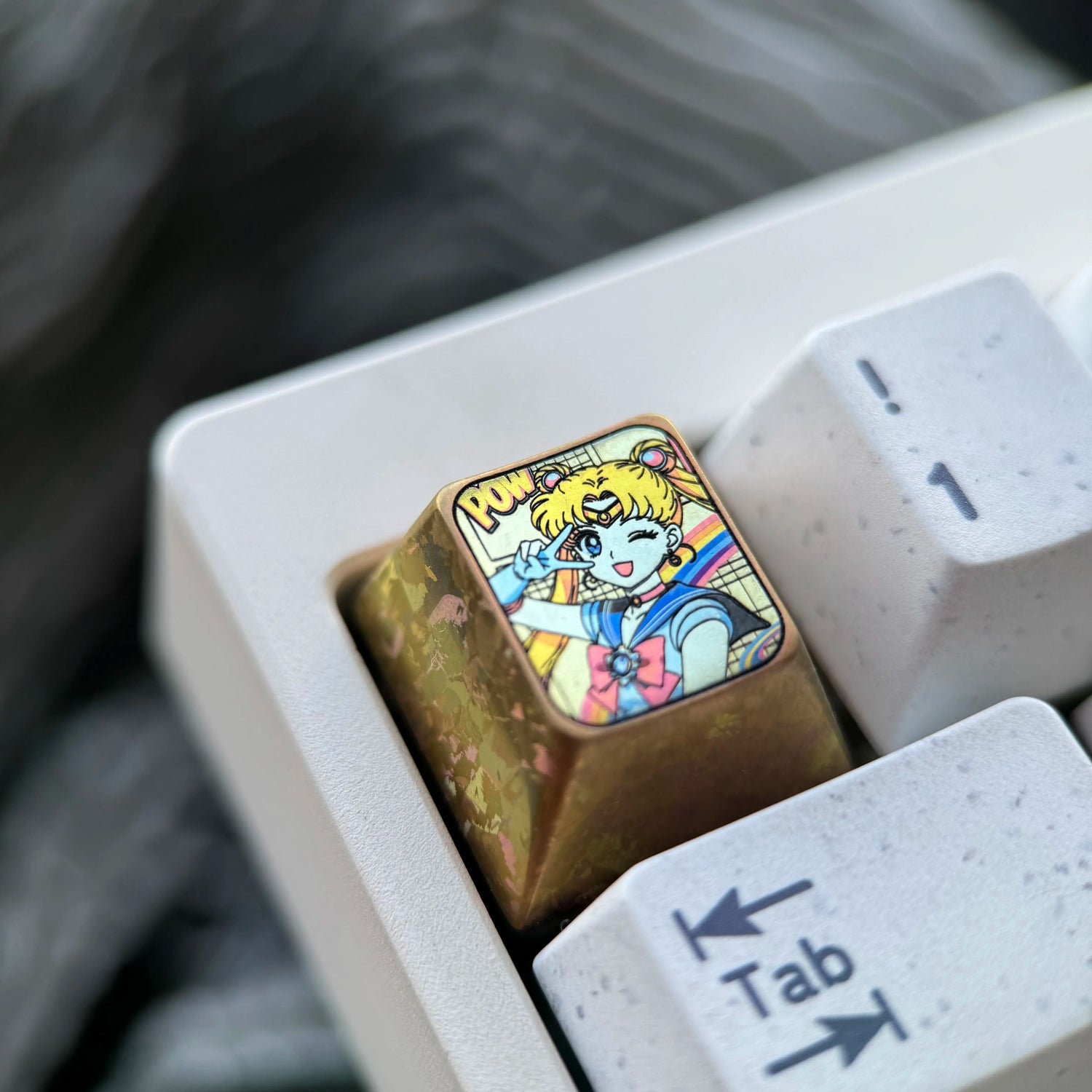 Sailor Moon series, Tsukino Usagi theme, 1U titanium alloy personalized keycaps, metal decorative keycaps, mechanical keyboards, artistic and creative keycaps
