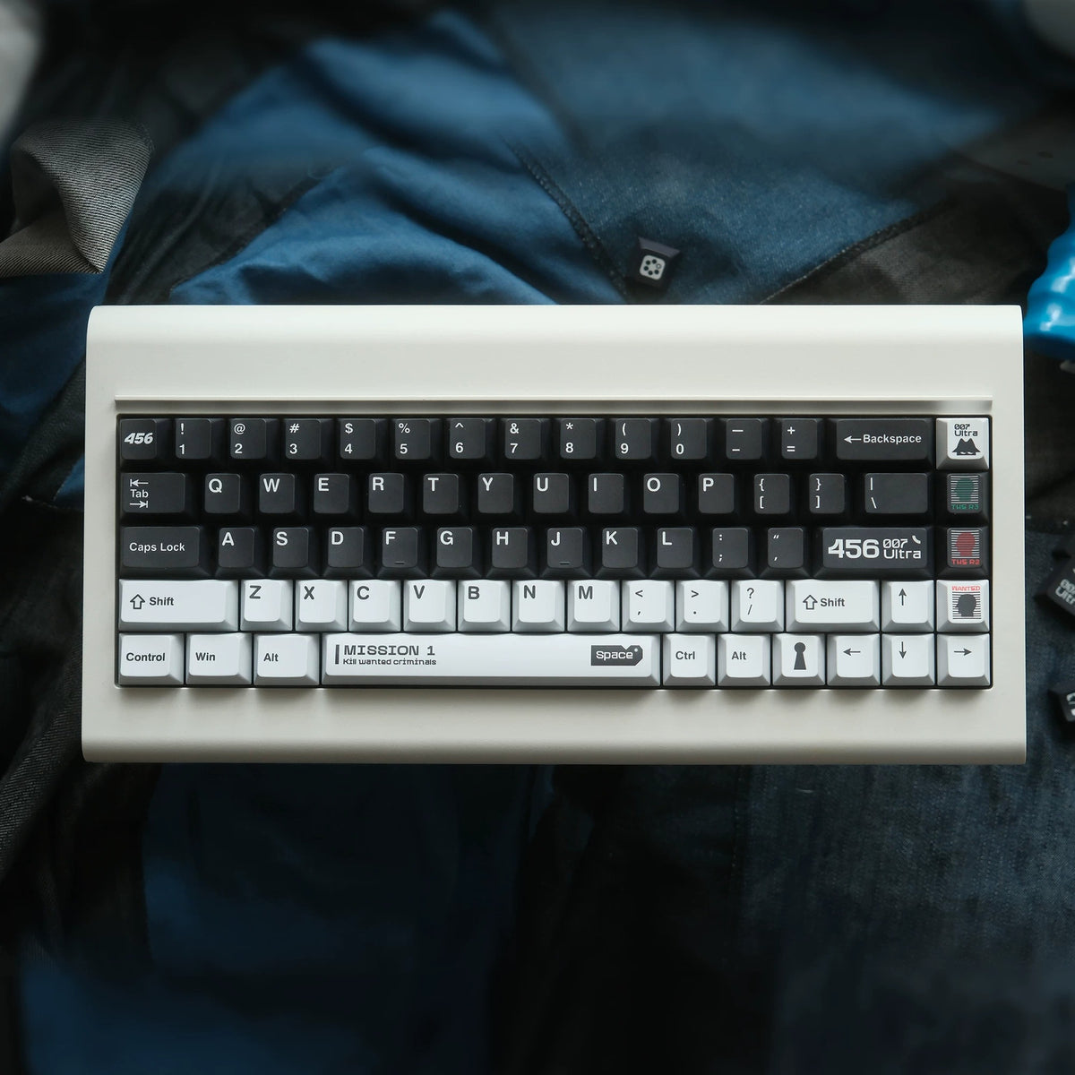 Original design - Ultra theme, original high PBT material creative keycap set, mechanical keyboard decorative keycaps, keyboard replacement keycaps, artistic keycaps, Compatible with 61/64/68/75/84/87/104 key mechanical keyboard keycap set