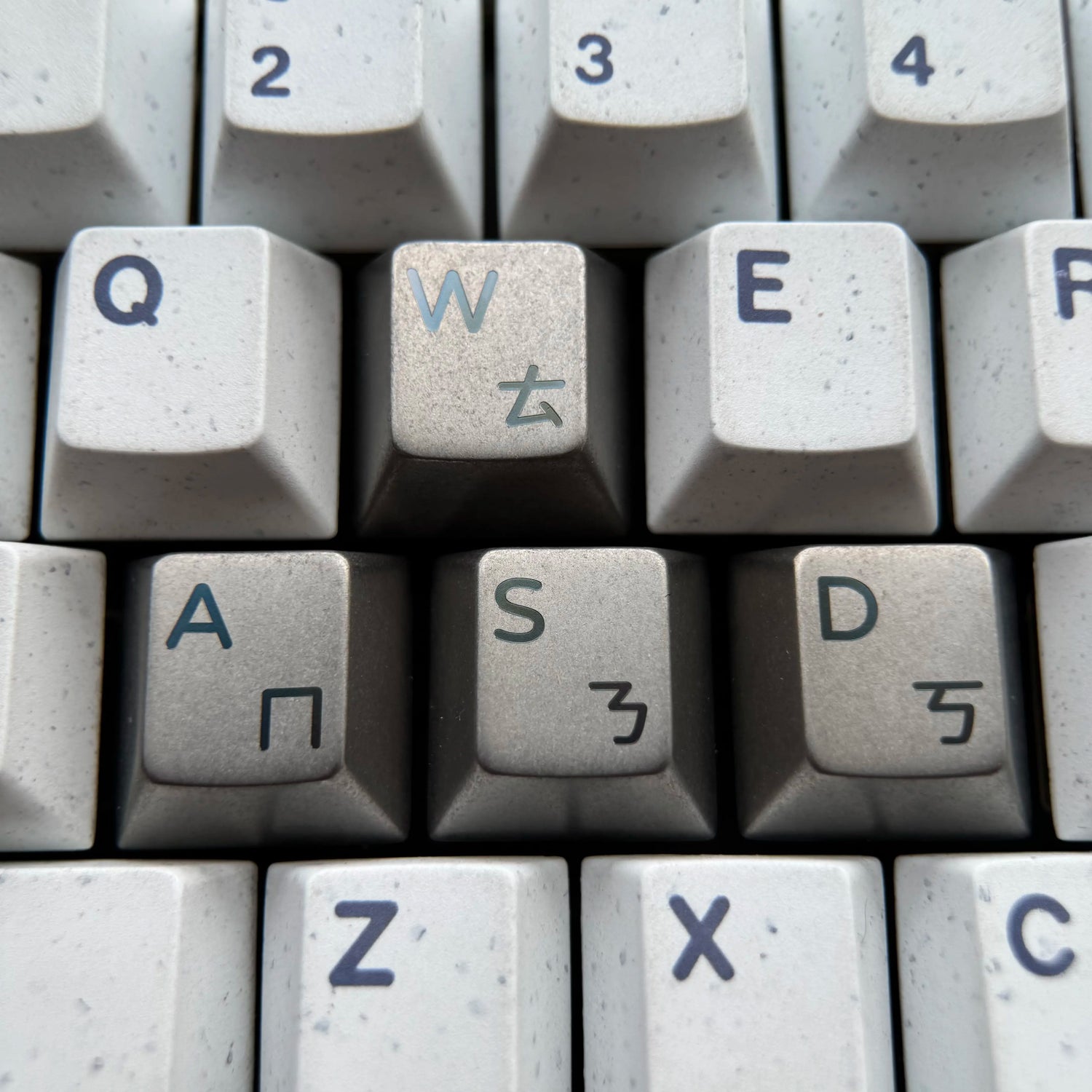 WASD Stone washing process titanium alloy  personalized keycaps, FPS game keys wear-resistant and scratch resistant titanium alloy mechanical keyboard decorative function keycaps