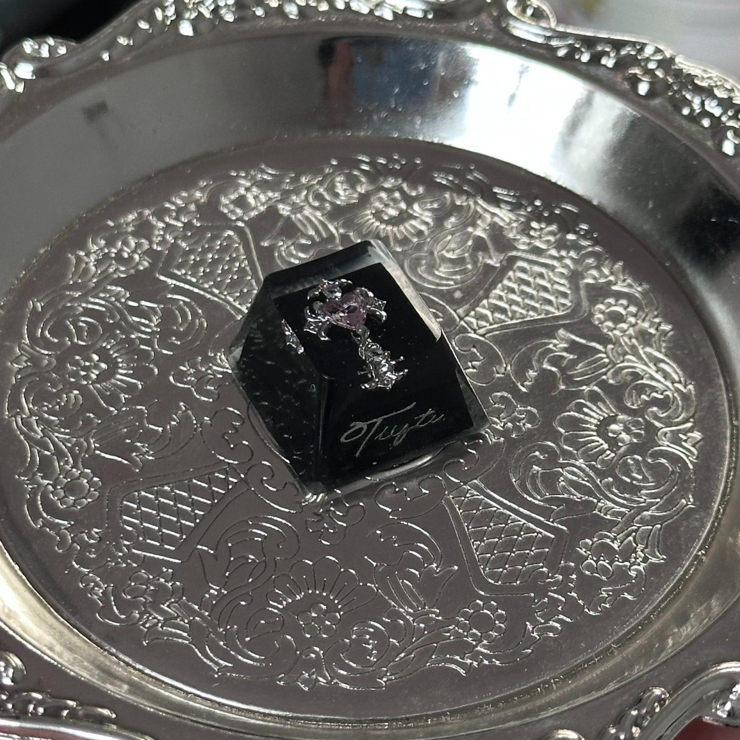 CH, Crystal drops of glue series, trendy fashion items, personalized keycaps, handmade keycaps