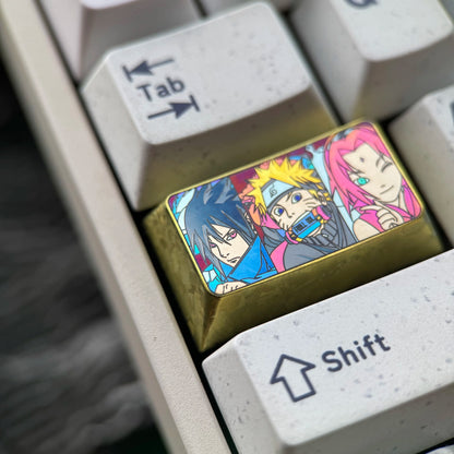 Naruto, Naruto, Sasuke, Sakura 1.75 U titanium alloy personalized keycaps, creative keycaps designed by Nijigen, a music virtual idol, and decorative keycaps for mechanical keyboards.