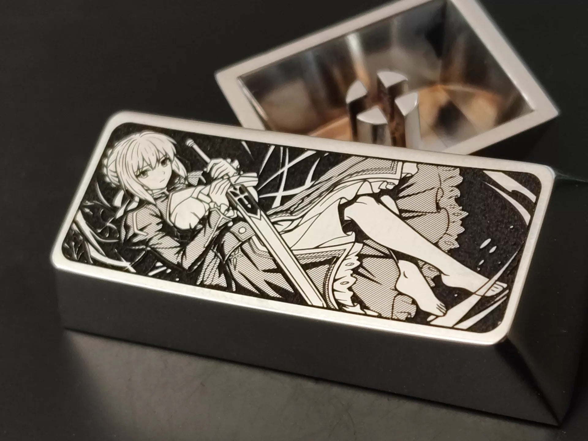 Fate/stay night, saber, 2.25U zinc/titanium alloy personalized keycaps, anime, gaming, cultural innovation, metal carving, mechanical keyboard decoration keycaps