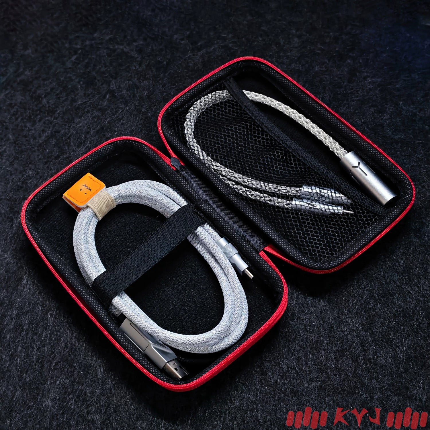 Separate one to two aviation plug data cable, dual 8K return rate single crystal copper mechanical custom manual data cable