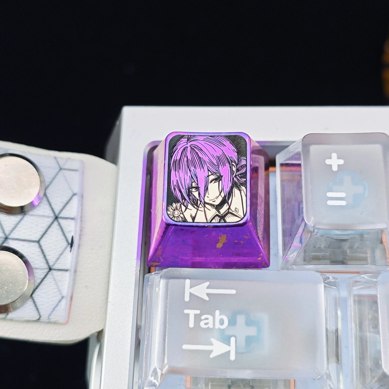 Chainsaw Man, Reze, 1U titanium alloy ice crystal+hollow personalized keycaps, anime, gaming, cultural and creative peripheral products, mechanical keyboard decoration keycaps