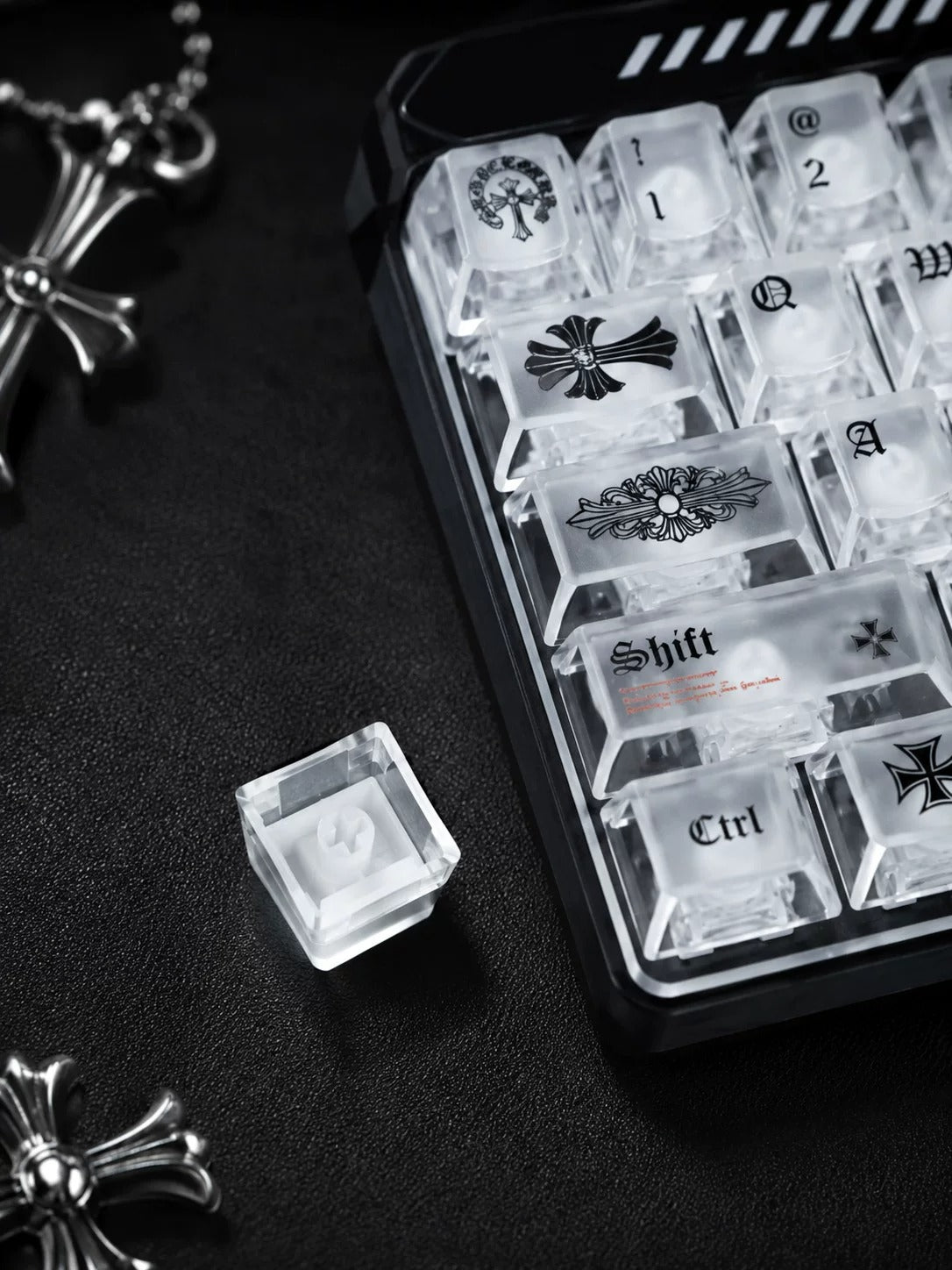 Transparent matte texture transparent PC Gothic style retro cross creative keycap set, personalized keycap set, mechanical keyboard fashionable trend keycap compatible with 61/64/68/75/84/87/104 key mechanical keyboard