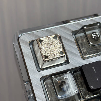 Retro cross-pattern keycaps, openwork Gothic-style metal-accented keycaps, unique silver/copper keycaps, and trendy, artistic keycaps for mechanical keyboards.