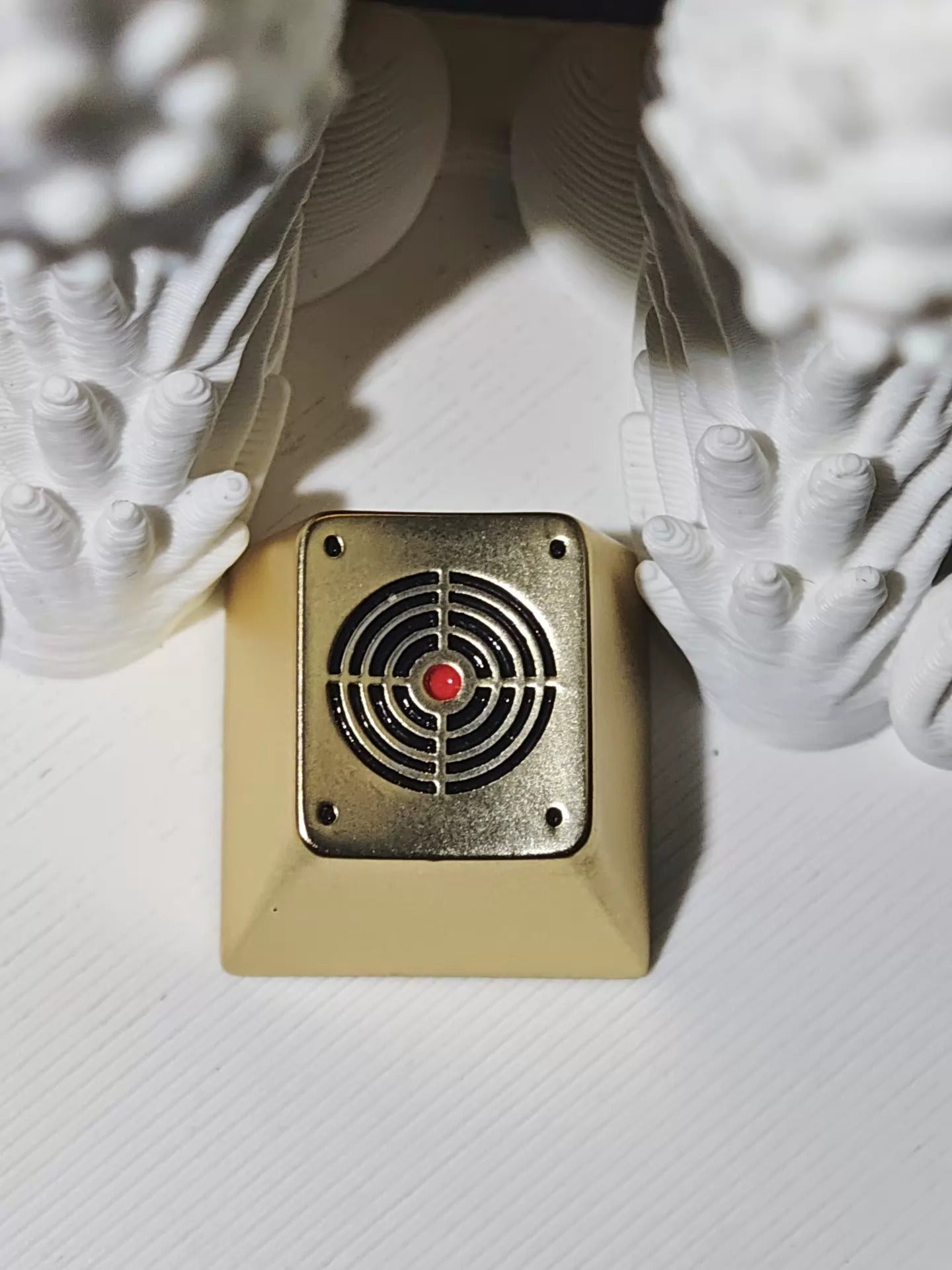 Precise shooting, aiming design, metal personalized keycaps, mechanical keyboard FPS game culture creative decorative keycaps