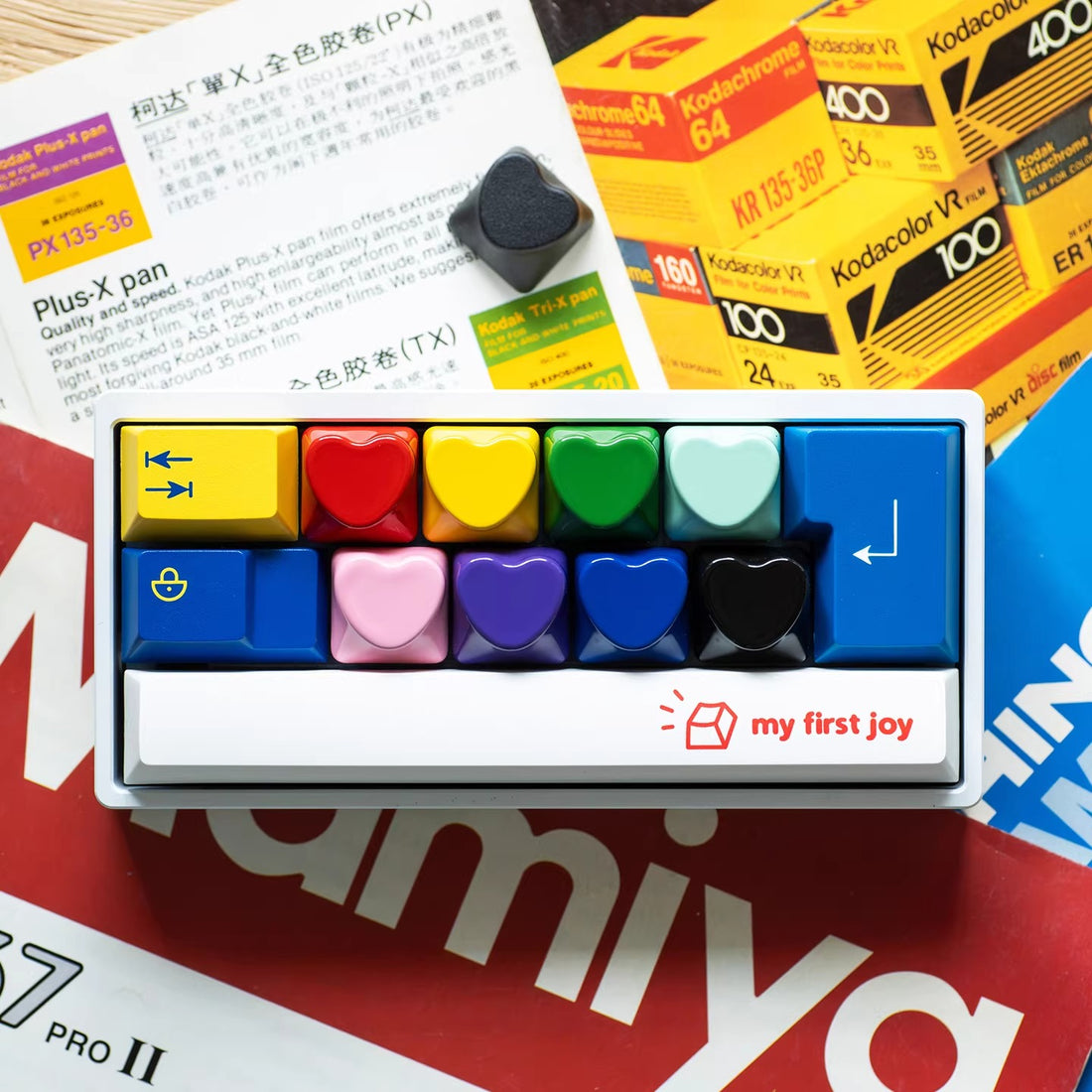 heart shape aluminum alloy keycaps, metal shaped personalized keycaps, metal baked paint, CNC machining, customized mechanical keyboard decoration keycaps