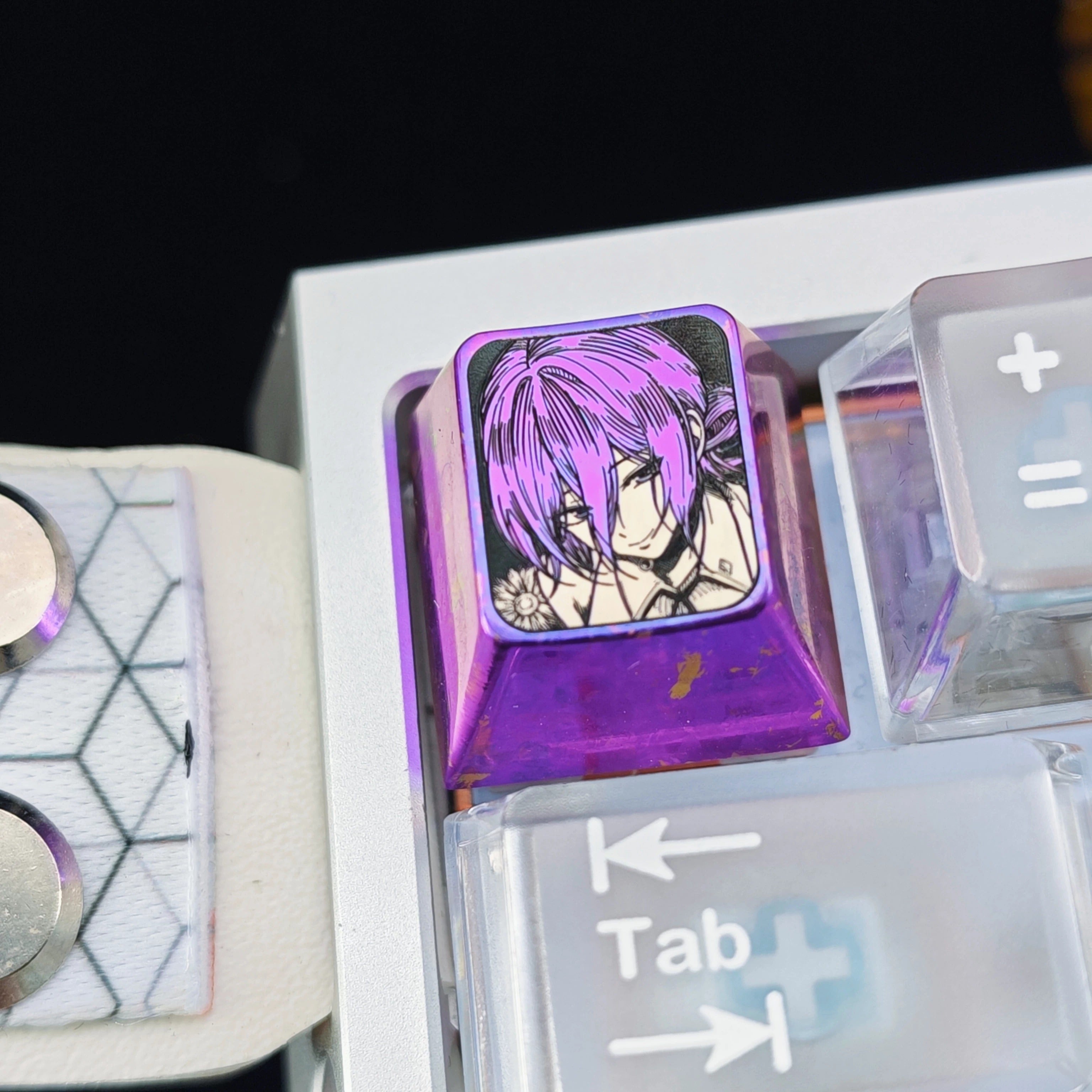 Chainsaw Man, Reze, 1U titanium alloy ice crystal+hollow personalized keycaps, anime, gaming, cultural and creative peripheral products, mechanical keyboard decoration keycaps