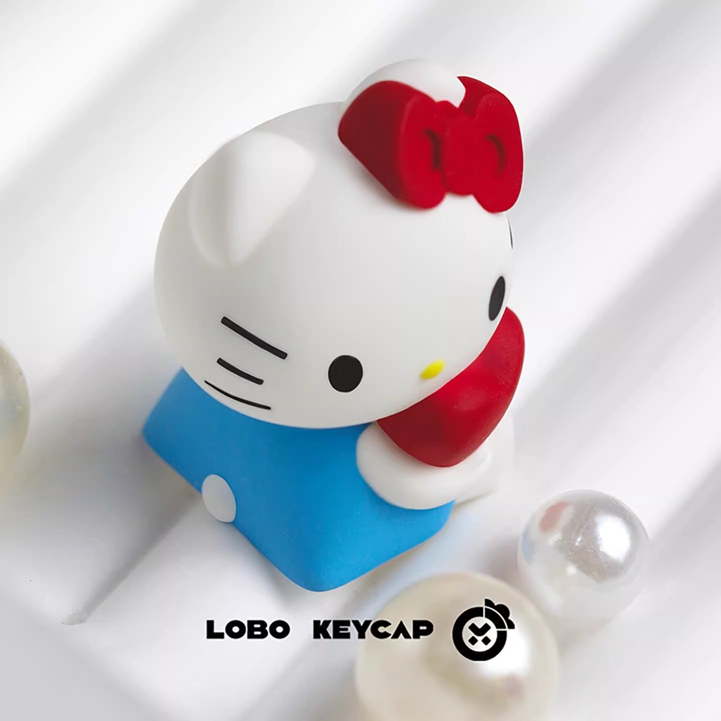 Hello Kitty， Multi colored resin molded personalized keycaps, cute style resin decorative keycaps for anime and games