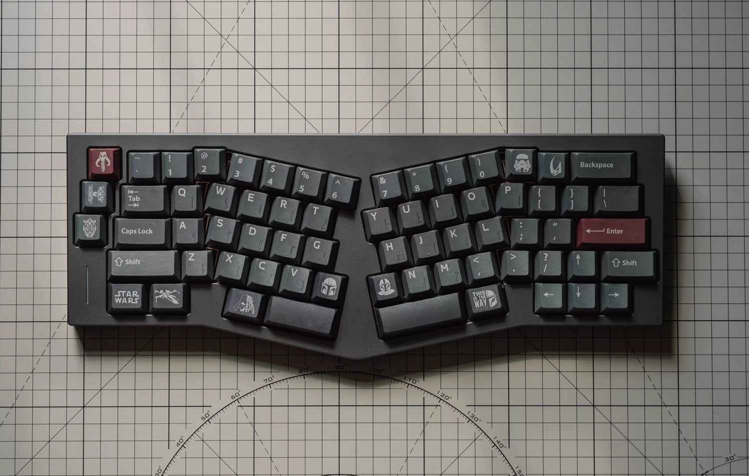 Original sci-fi Star Wars series, The Mandalorian themed keycap factory height 172 key PBT material mechanical keyboard personalized keycap set