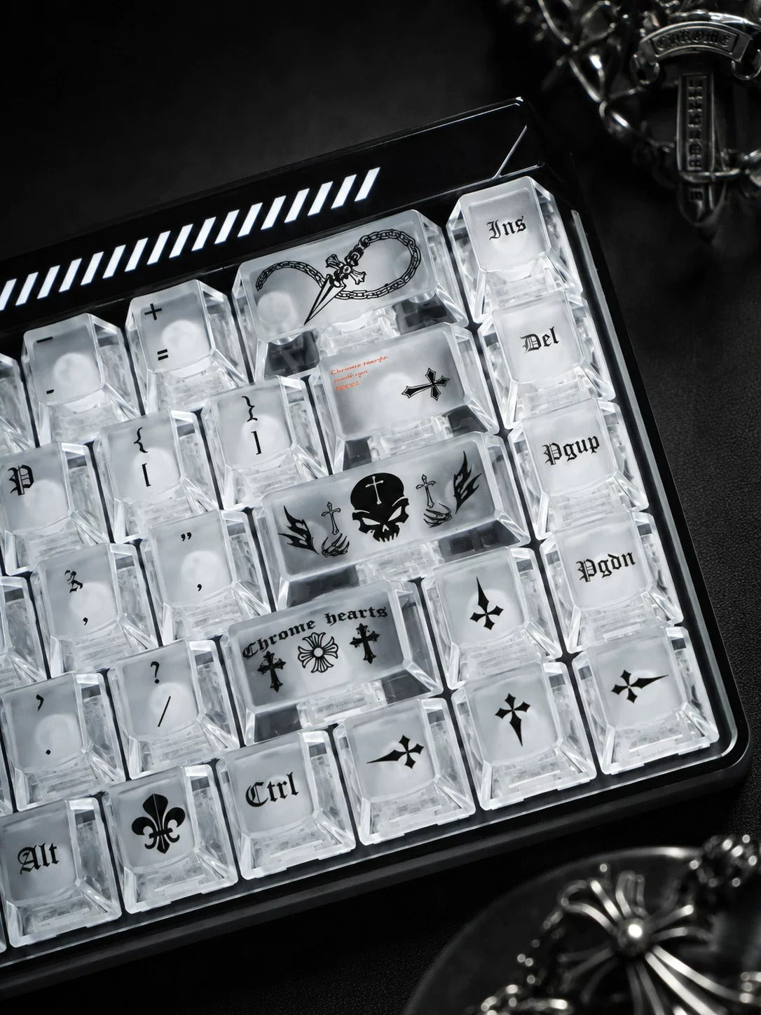 Transparent matte texture transparent PC Gothic style retro cross creative keycap set, personalized keycap set, mechanical keyboard fashionable trend keycap compatible with 61/64/68/75/84/87/104 key mechanical keyboard