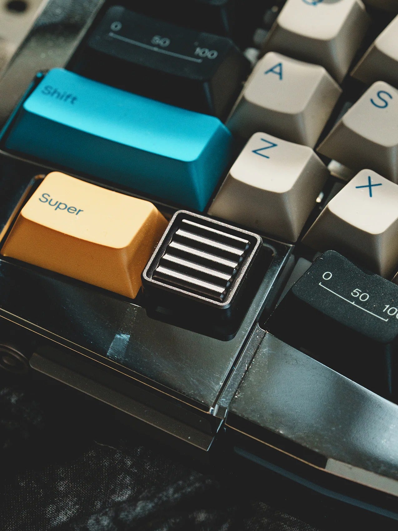 Industrial style, pusher+wave grille, aluminum alloy metal anode personalized keycaps, mechanical keyboard industrial decorative keycaps