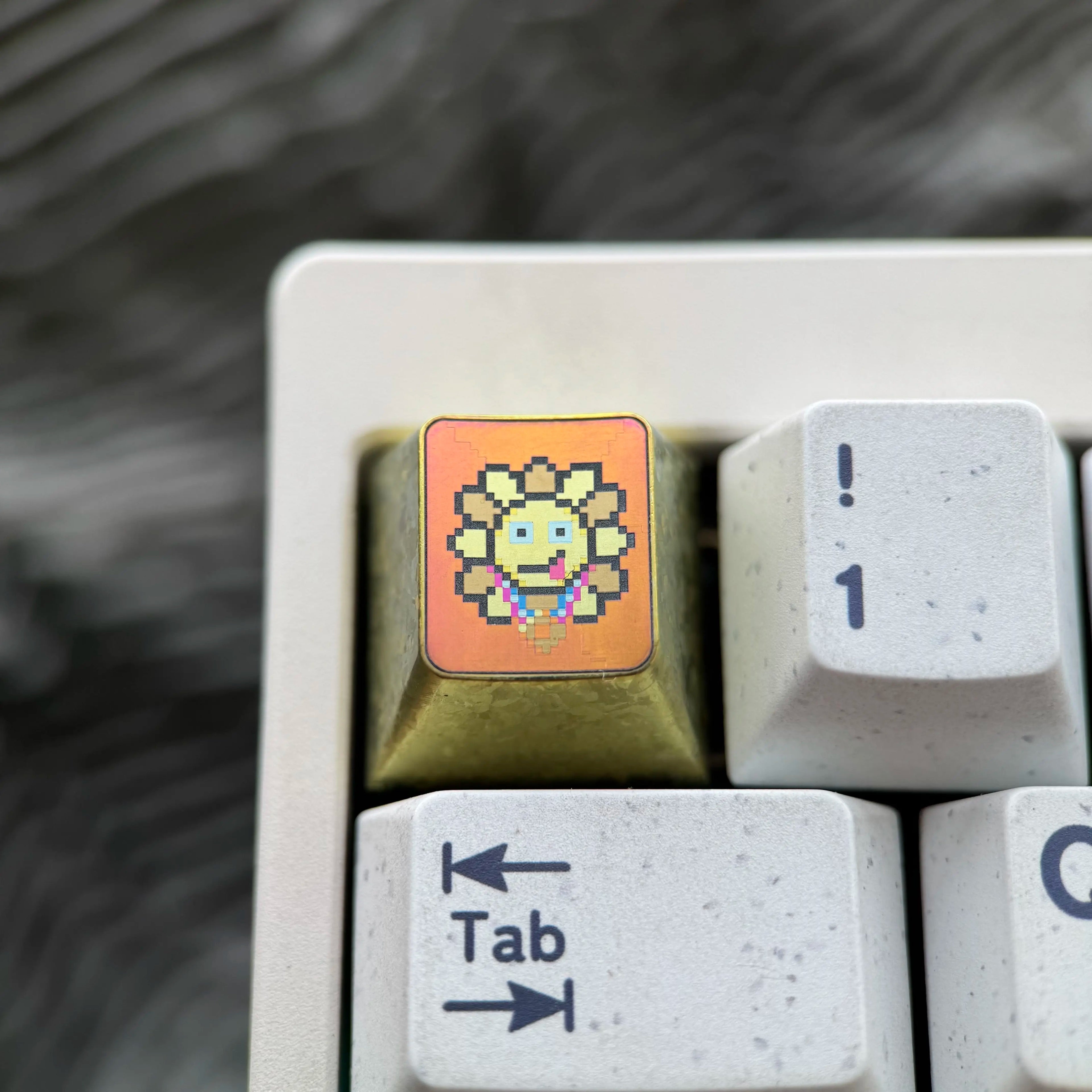 Sunflower, Sunflower series 14 models to choose from, 1U titanium alloy personalized keycaps, fashionable and trendy items, mechanical keyboard artistic decorative keycaps.