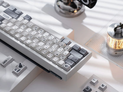 SPACE CRISIS  themed design, MOSS creative keycap set, PBT material personalized keycap set, mechanical keyboard replacement decorative keycaps, compatible with 61/64/68/75/84/87/104 key mechanical keyboard