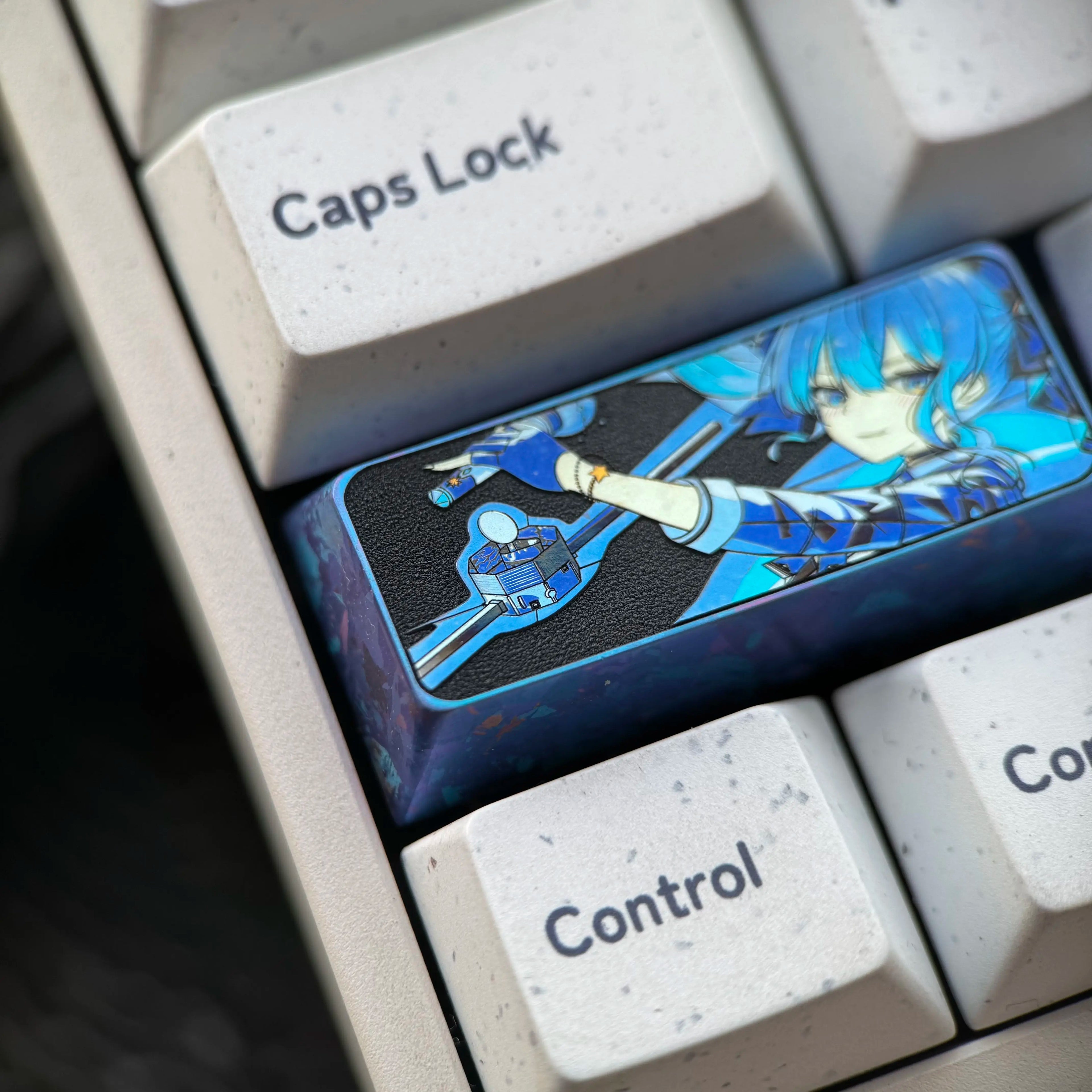 Hoshimachi Suisei， 2.25U titanium alloy personalized keycaps, metal carved decorative keycaps