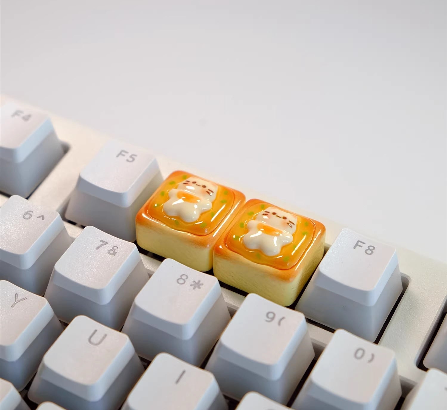 Toast Kitty, 1U multi-color resin molded personalized keycaps, cute style mechanical keyboard decorative art keycaps