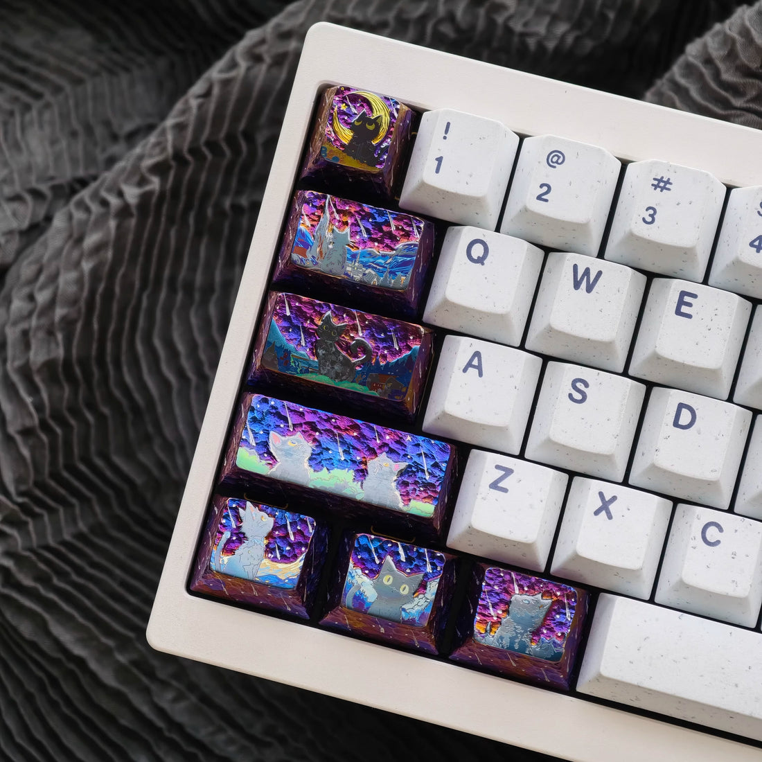Starry Sky Cat Series, Purple Starry Sky Meteor Theme Titanium Alloy Hand Carved Titanium Alloy Personalized Keycaps, Fairy Tale Creative Decorative Keycaps Metal Art Keycaps