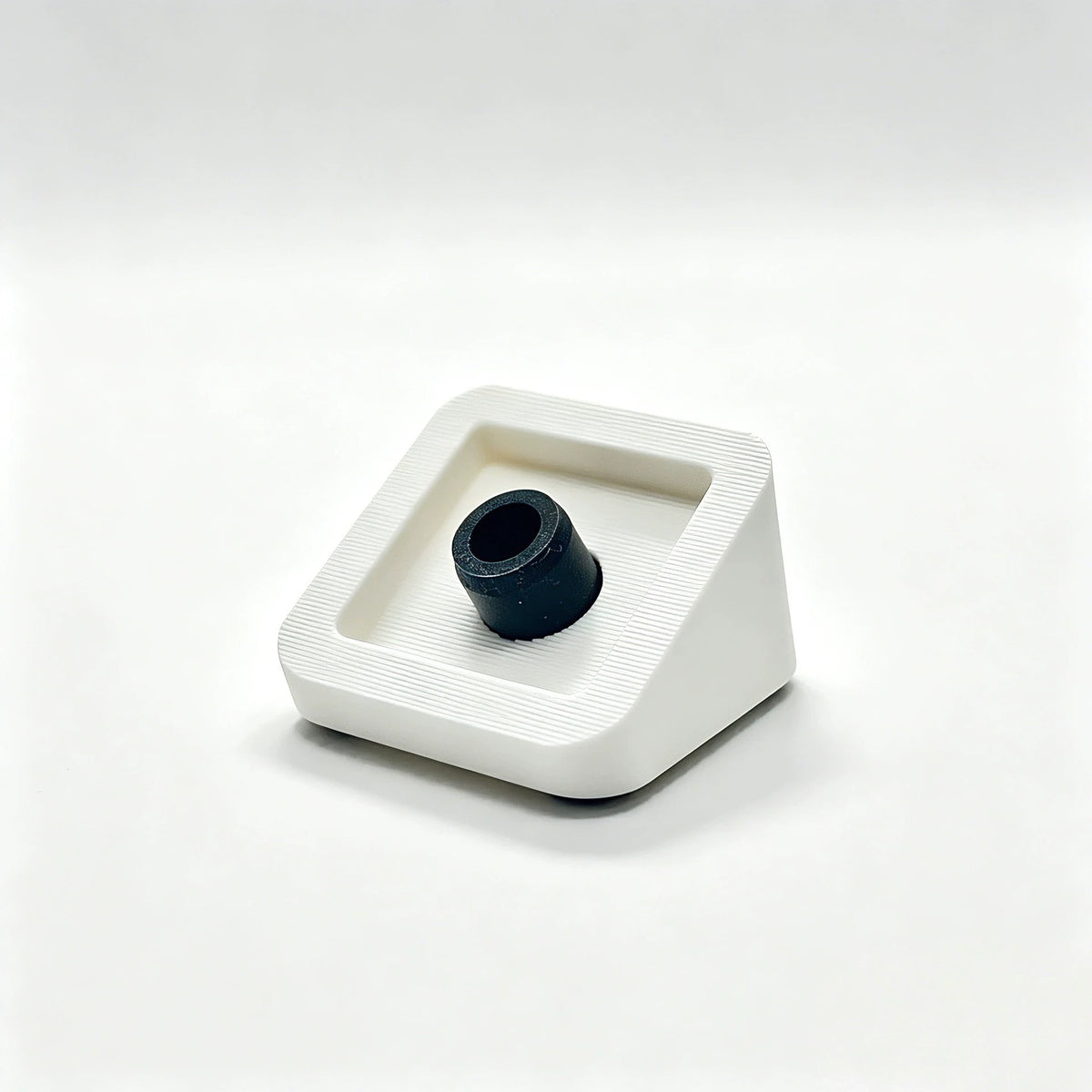 personalized keycap display rack, Multiple display boxes made of resin material in a row, customized keycap decoration keycap storage