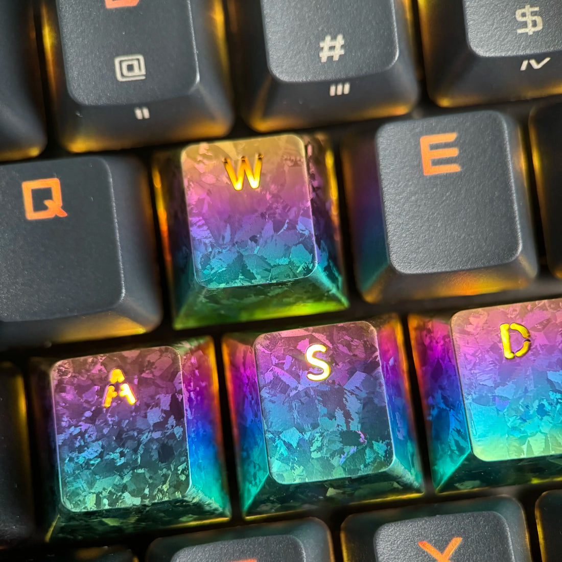 WASD ice crystal titanium alloy colorful hollow personalized keycaps, FPS game keys wear-resistant and scratch resistant titanium alloy mechanical keyboard decorative function keycaps