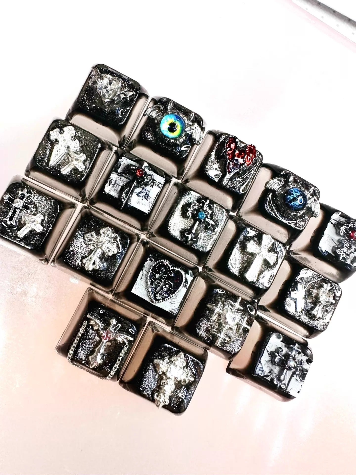 Gothic style, CH crystal resin added keycaps, mechanical keyboard decorated with personalized keycaps
