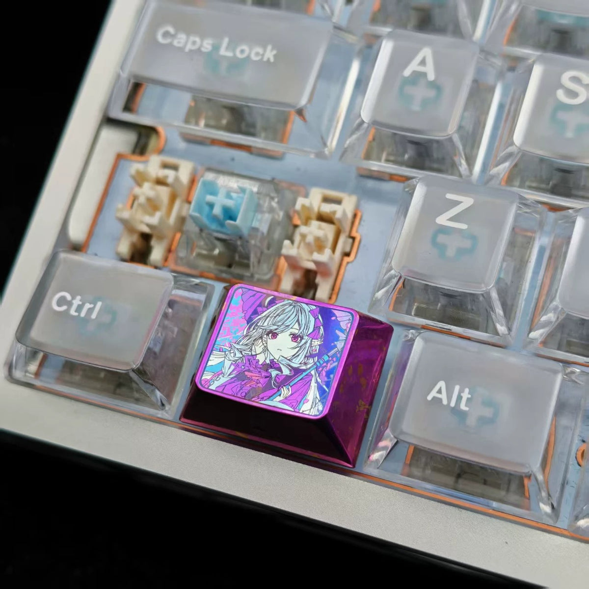 Zenless Zone Zero，Vivian Banshee 1.25 U titanium alloy metal personalized keycaps, anime and game character peripheral products, decorative keycaps.