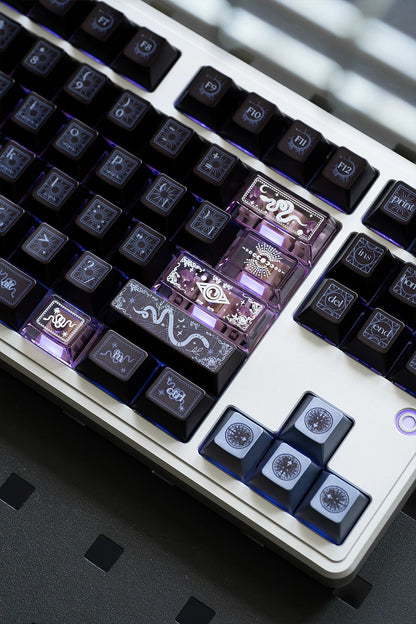 Original design set of dynamic snake theme keycaps, made of PBT material, highly personalized keycap set from the original factory, suitable for 61/64/68/75/84/87/104 key mechanical keyboards in anime and games