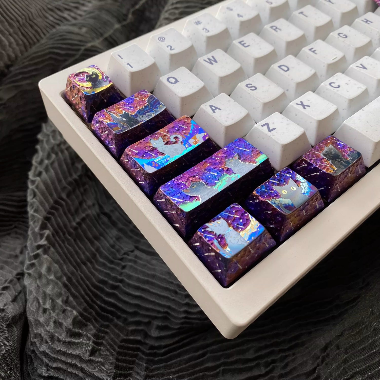 Starry Sky Cat Series, Purple Starry Sky Meteor Theme Titanium Alloy Hand Carved Titanium Alloy Personalized Keycaps, Fairy Tale Creative Decorative Keycaps Metal Art Keycaps