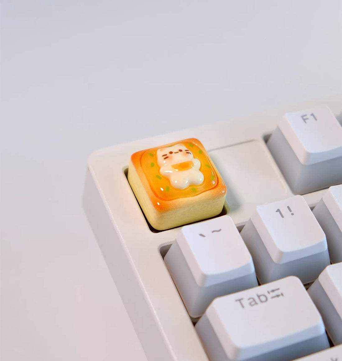 Toast Kitty, 1U multi-color resin molded personalized keycaps, cute style mechanical keyboard decorative art keycaps