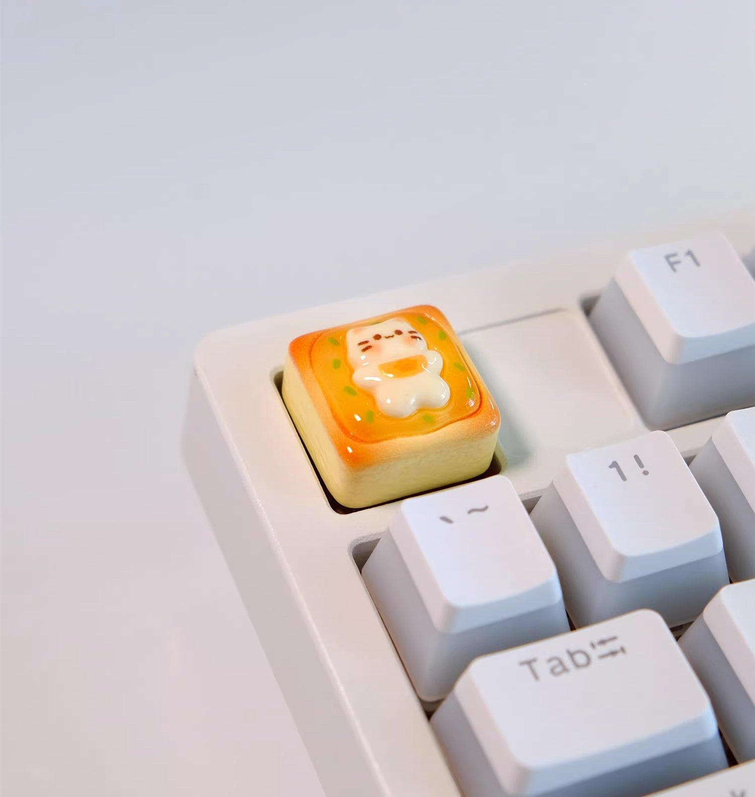 Toast Kitty, 1U multi-color resin molded personalized keycaps, cute style mechanical keyboard decorative art keycaps