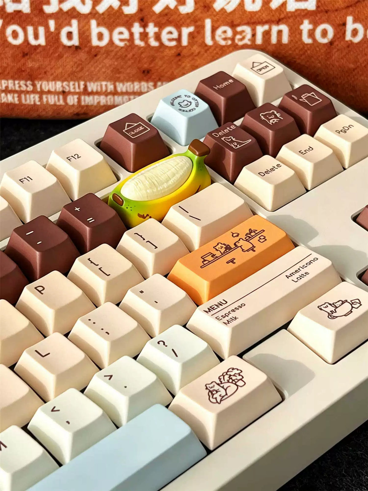 Banana shaped resin personalized keycaps, fruit keycaps, trendy cultural and creative keycaps, mechanical keyboard backspace/enter/caps replacement keycaps, decorative keycaps
