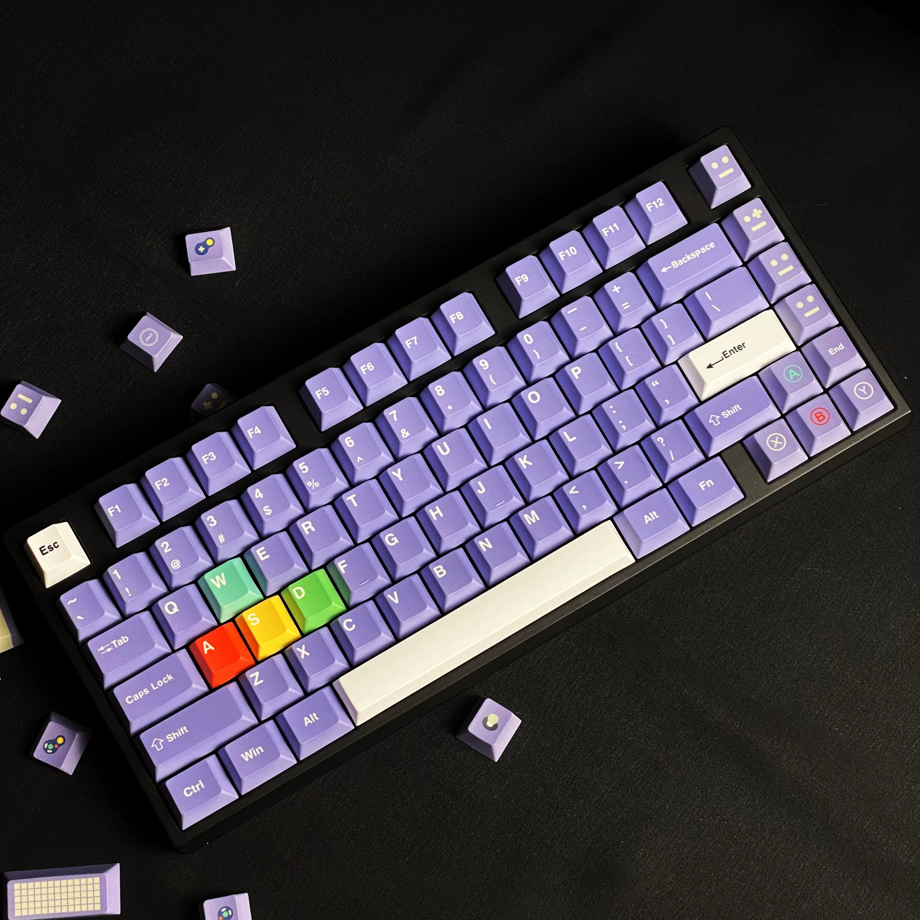 NGC game console theme retro game console design replaces keycaps, PBT material material personalized keycap set, Gaming keyboard, compatible with 61/64/68/75/84/87/104 mechanical keyboard replacement keycap