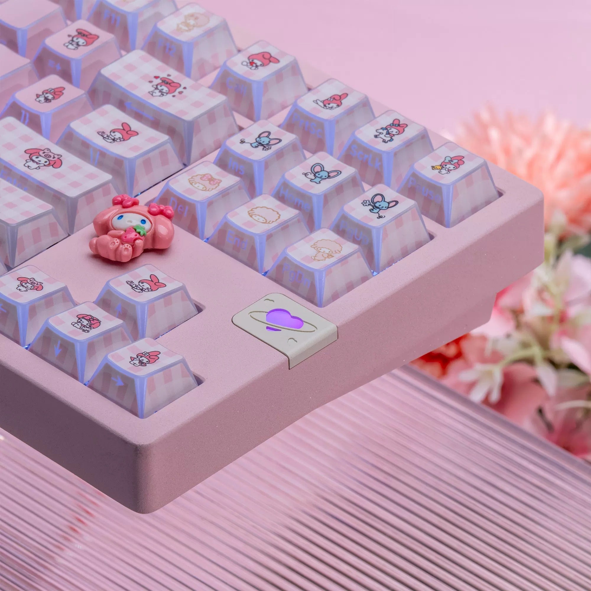 My Melody theme design personalized keycap set with folded edges, transparent side engraving, PBT material, heat sublimation process, original factory height mechanical keyboard decoration keycap set