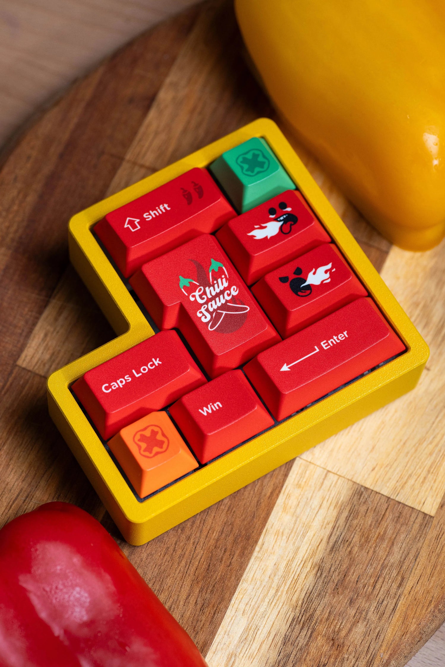 Chili themed personalized keycap set factory height, PBT material material personalized keycap set， Red gradient mechanical keyboard replacement keycap set, compatible with 61/64/68/75/84/87/104 mechanical keyboard replacement keycap