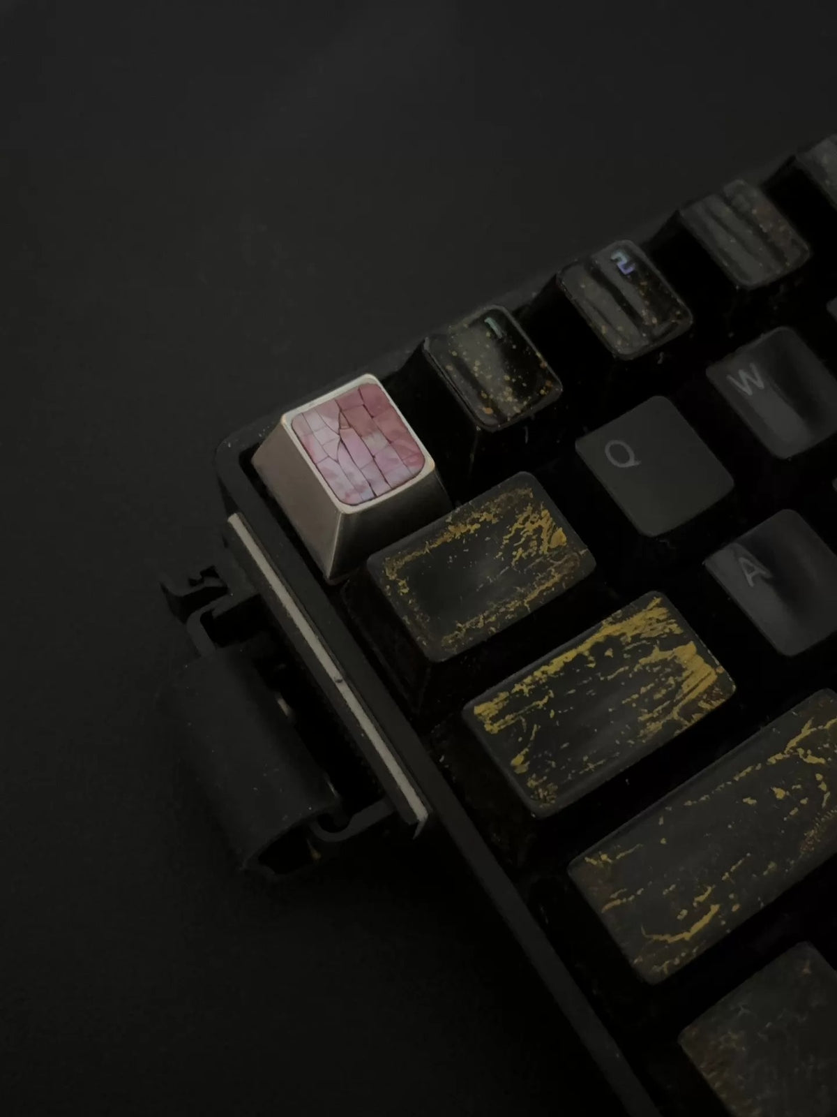 Mother of pearl inlay+Lacquer craft+metal base, artistic keycaps, metal personalized keycaps, mechanical keyboard decorative keycaps