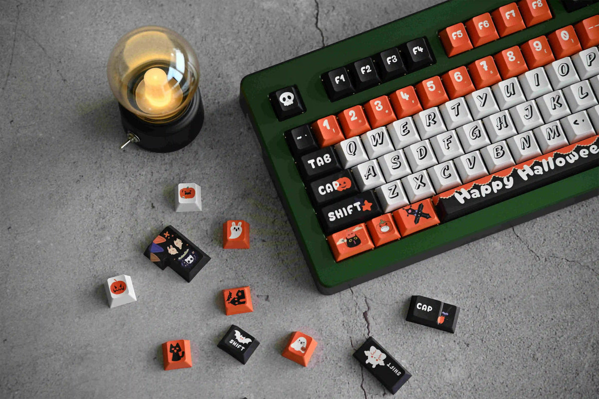 Halloween party theme, PBT material, sublimation, cartoon and funny Personalized keycap set, original factory height mechanical keyboard decorative keycap set，anime keycap set suitable for 61/64/68/75/84/87/104 Key Mechanical Keyboard