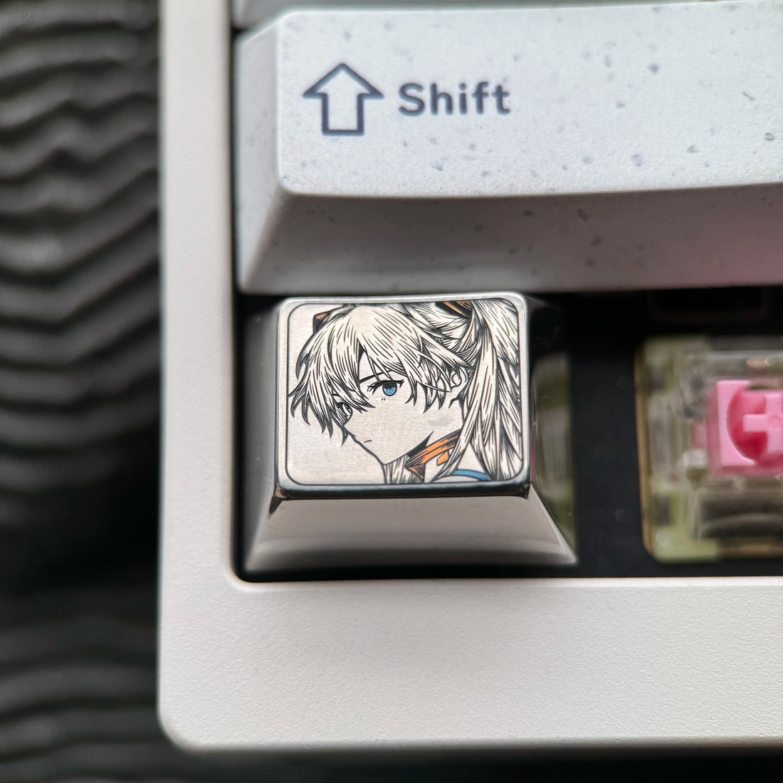 EVA， Asuka, 1.25U precision carved Titanium alloy personalized keycaps, 4 series anime creative culture metal material keycaps, mechanical keyboard decorative keycaps
