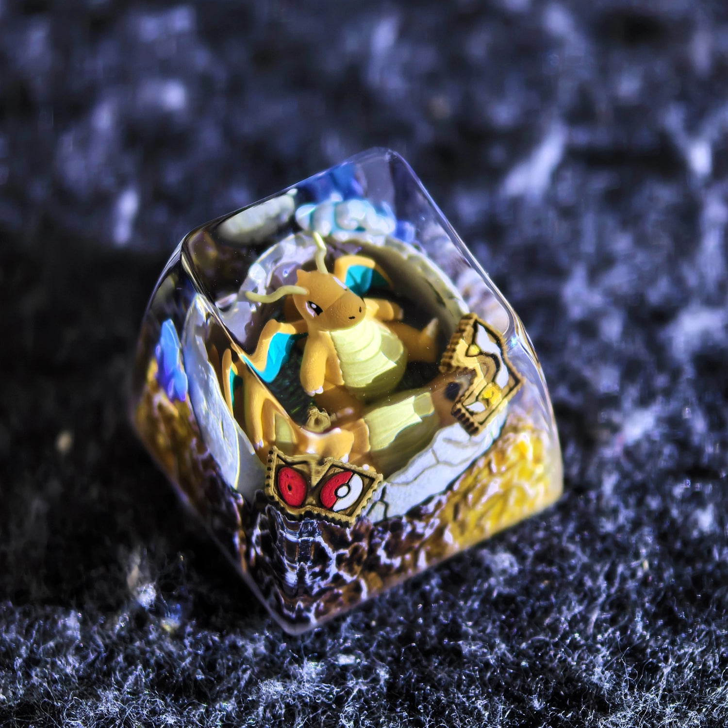 Pok é  mon, Dragonite theme coating and sealing design, Crystal Resin Personalized Keycaps, Anime Game Culture Creative Resin Keycaps, Mechanical Keyboard Art Decorative Keycaps