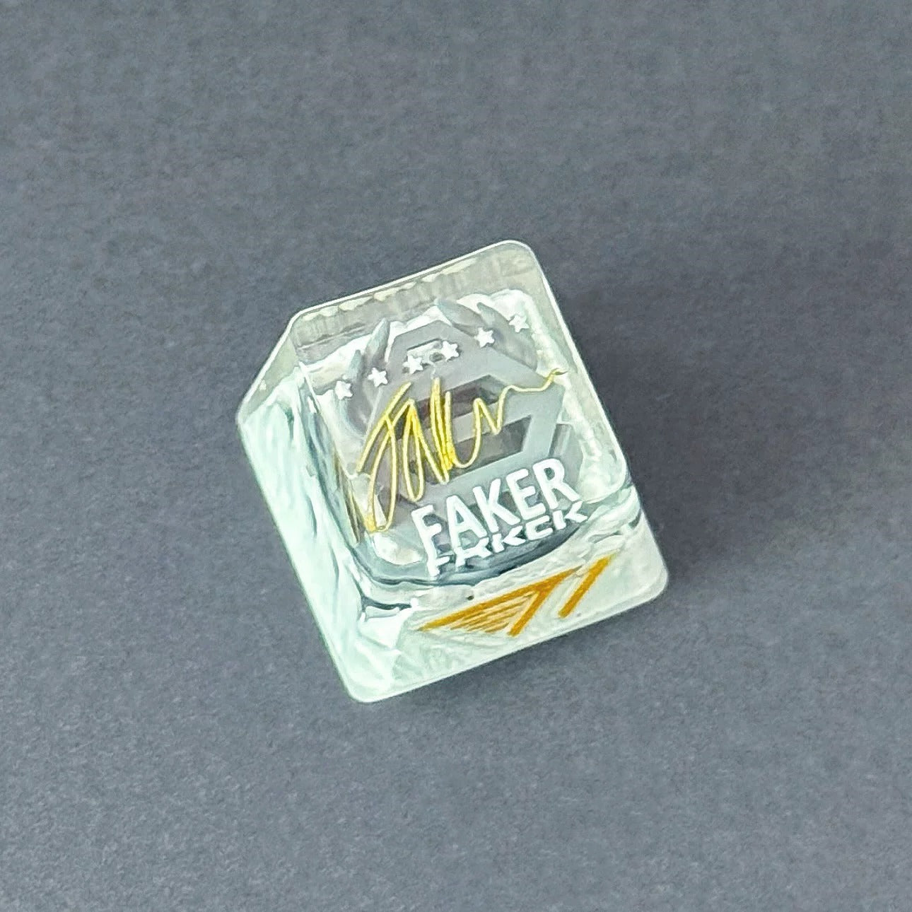 League of Legends, T1 team faker signature, crystal resin personalized keycaps, game culture creative keycaps, mechanical keyboard signature art custom keycaps