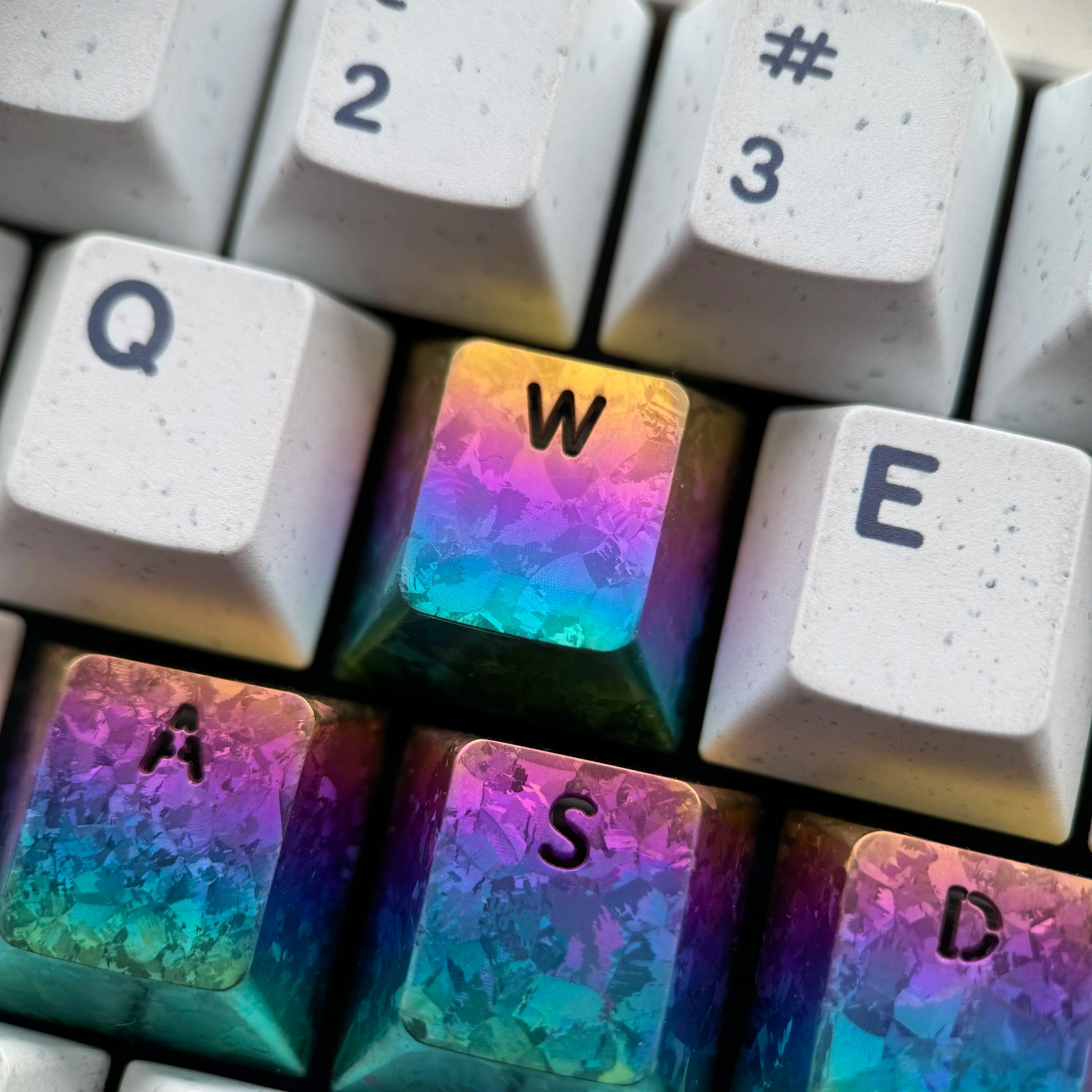 WASD ice crystal titanium alloy colorful hollow personalized keycaps, FPS game keys wear-resistant and scratch resistant titanium alloy mechanical keyboard decorative function keycaps